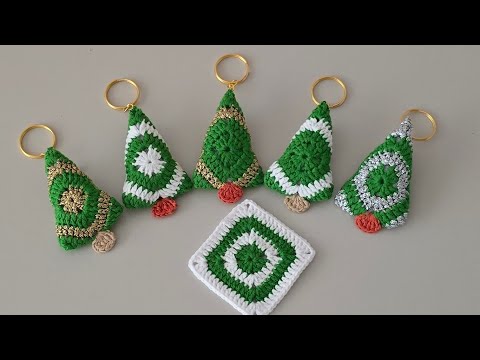 🎄Cute Christmas Gifts | Crochet Granny Square Christmas Tree Keychain | Easy Crochet Tutorial