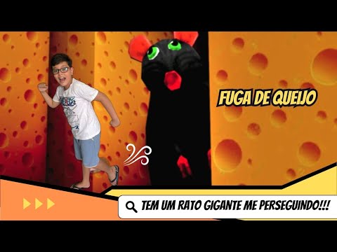 TEM UM RATO GRANDÃO ME PERSEGUINDO!!! #roblox #games