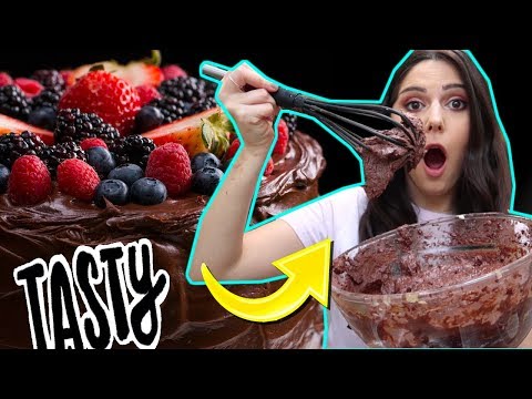La MEJOR TORTA de CHOCOLATE según TASTY con MAYONESA y CERVEZA!