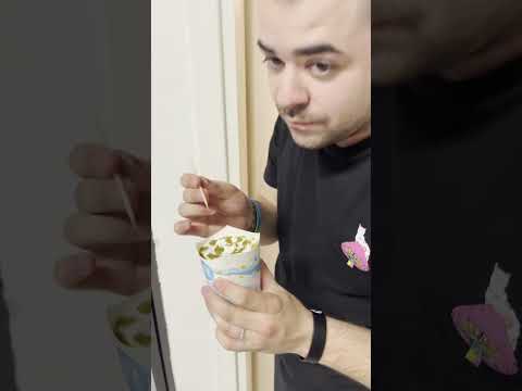 Faccio lo spot del nuovo McFlurry, e tu l'hai già provato?😍 #video #mcflurry