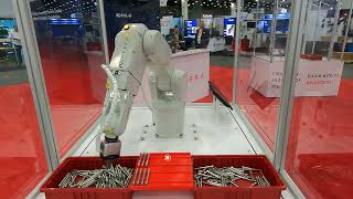 ¡Momento WOW! Clasificación de pernos robótica a alta velocidad en Automate 2023