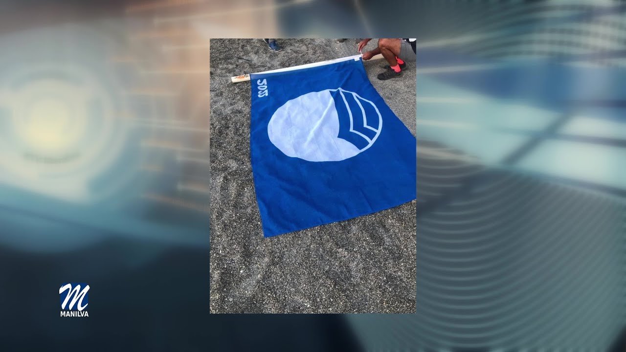 Se coloca de nuevo la Bandera Azul en la playa de Sabinillas