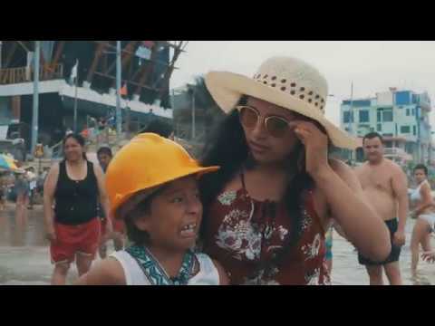 AshukitO  de vacaciones en la PLAYA con su MOSITA