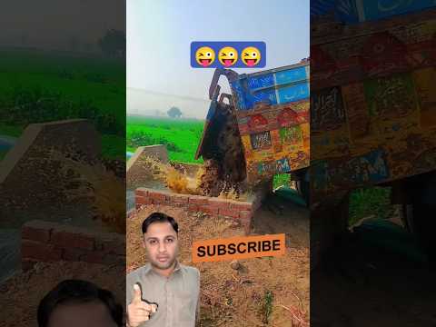 See the driver's actions throwing dung into the water.part1