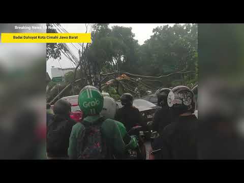 JABAR GEMPAR 10-11-2024! DETIK-DETIK BAK TORNADO SAPU KOTA CIMAHI, BADAI CIMAHI JAWA BARAT