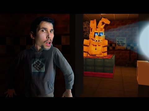 SOPRAVVIVO 24 ORE nella PIZZERIA di FNAF su MINECRAFT!!