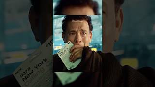 Он пытается выжить в аэропорту ✈️🥺