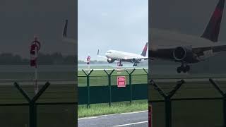 4K HD Planespotting Delta Air Lines Boeing 767-300(ER) DL44 JFK-DUB #delta #planespotting #shorts