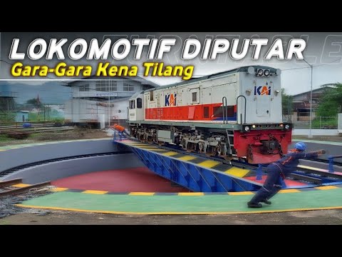 UNIK‼️Beginilah Proses Putar Lokomotif di Turntable (Meja Putar) Stasiun Ketapang