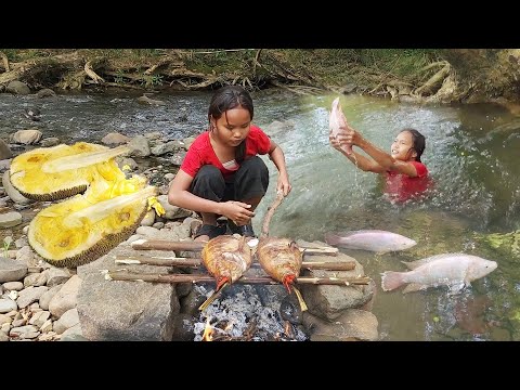 Survival in the rainforest, Catch and cook red fish with chili sauce, Is tasty food for dinner
