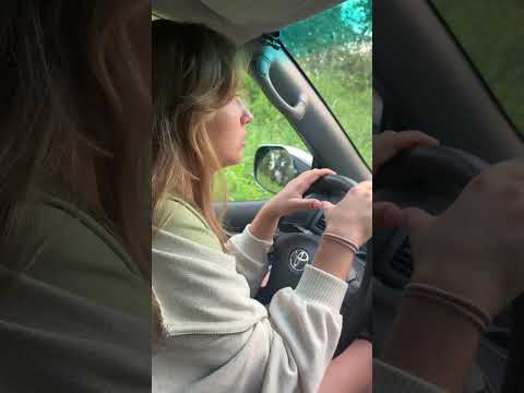 На машине через реку 🌊🚘