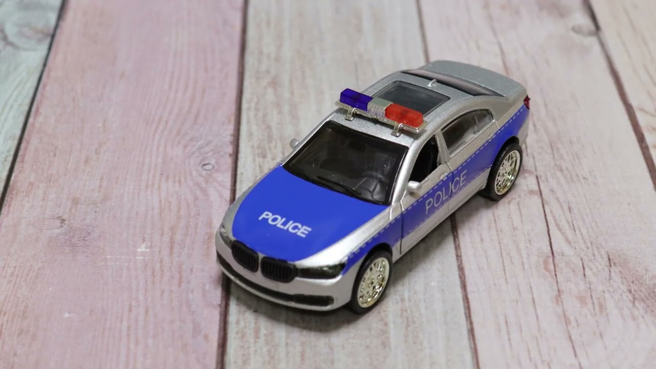 Машина kings toy Police инерционная световые звуковые эффекты металлическая 1:36 в ассортименте - видео