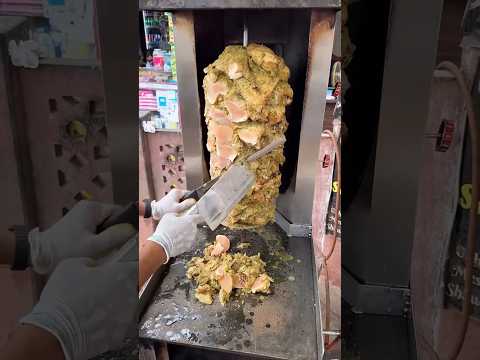Lucknow’s Famous Chicken Shawarma – Street Style Making 🌯🔥 #foodieshorts #shortsvideo