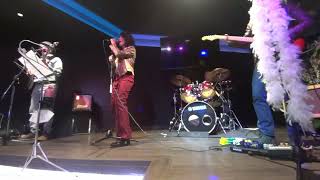 Jhonny B. Goode Lipstick Trazes