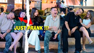 PRANK TERTIDUR DI SEBELAH WANITA-WANITA CANTIK😂😍 ( COLLECTION )