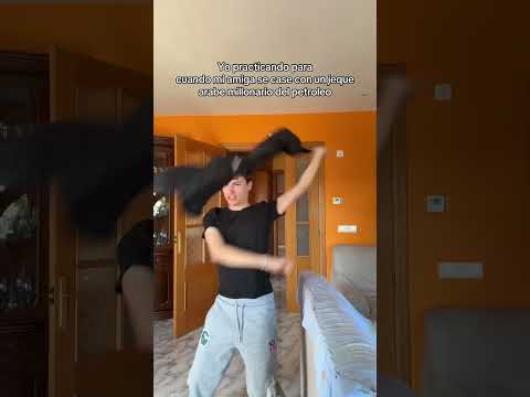 Alli estamos practicando 😂😂 instagram: marsalmulet #humor #comedia