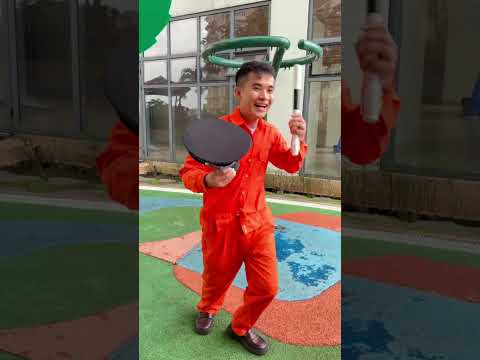 [ACC] Tù nhân lấy nhầm đồ của cảnh sát || Prisoner mistakenly took police officer's belongings.