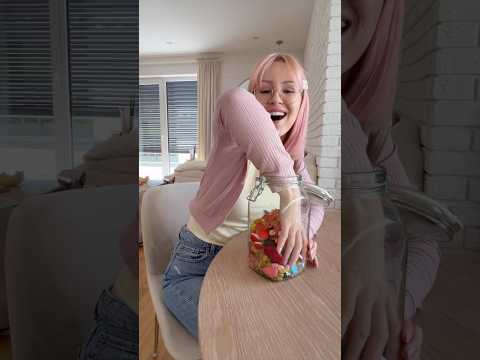 Vikis Spaßglas - NUR mit Gummibärchen die niemand kennt 🫣 kann das lecker werden?! #viktoriasarina
