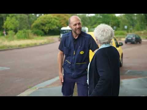 La Poste. Ça crée des liens entre nous. Les séniors.