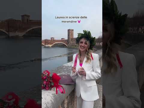 POV: ti laurei in scienze della comunicazione