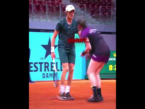 Wait for last ballkid..🤣