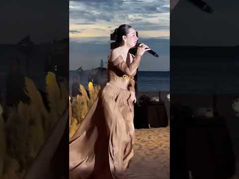 Tiết lộ bản hit giúp Phương Linh mua nhà, tậu xe cực khủng #PhuongLinh #Showbiz #Vpop