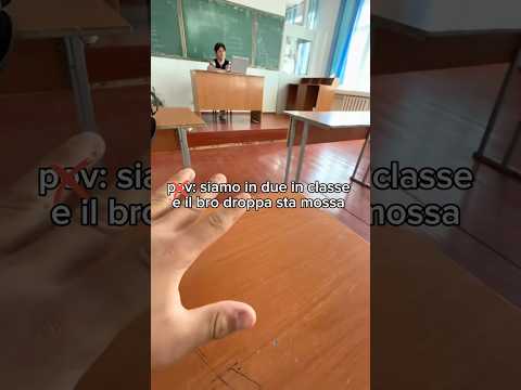 Ultimi giorni di scuola in due in classe Guarda la reazione della Prof