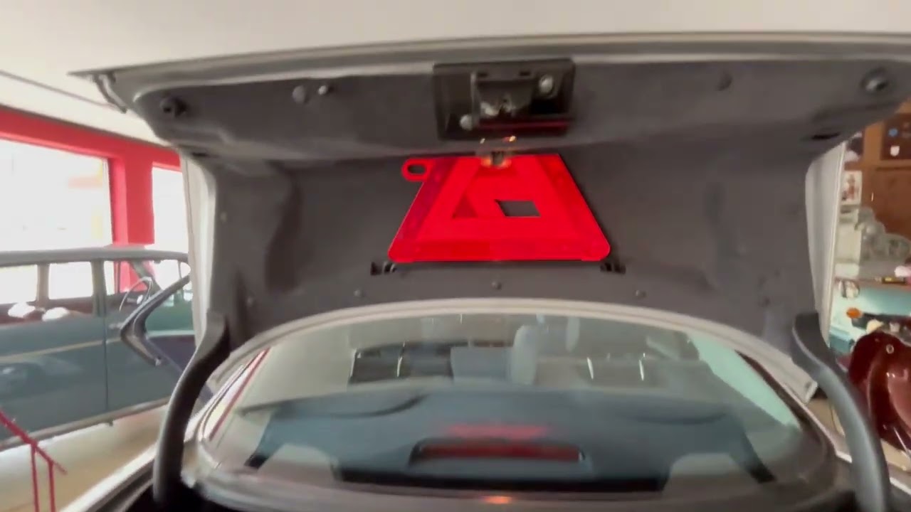 Video-Vorschau von: Mercedes-Benz E 240 (1999)