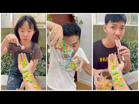Sweet Candy Hand 🍭 Eat Candy in camera phone 😍 by LNS #shorts