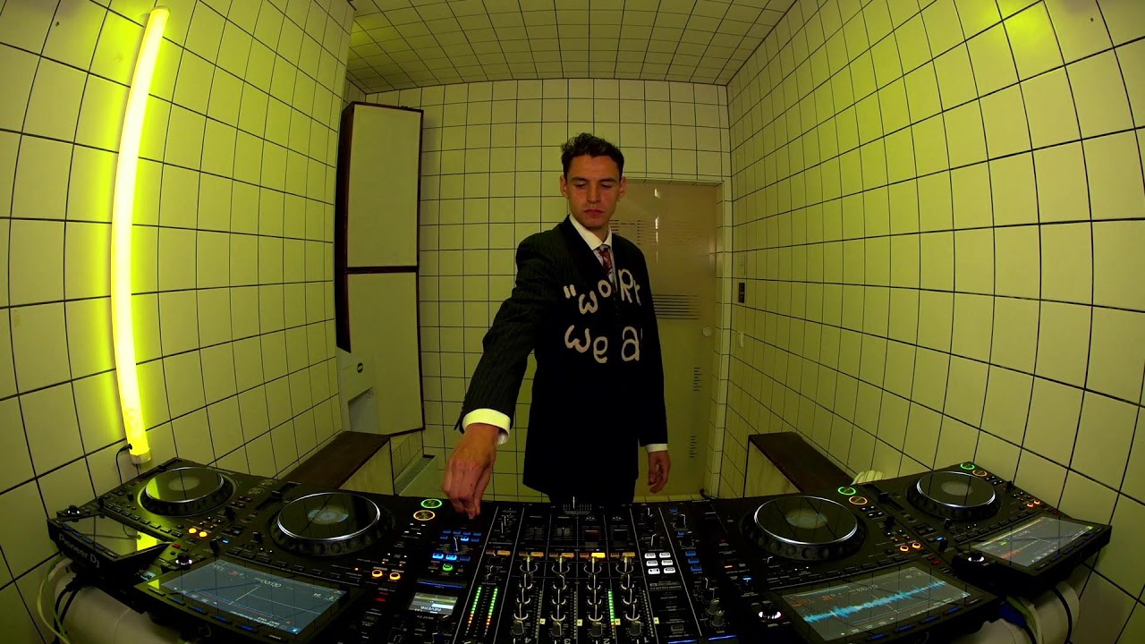 GEE LEE | HÖR – April 30 / 2026