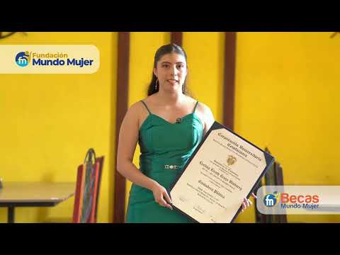 Grado becaria Mundo Mujer Eveling Liceth Erazo Ulabarry