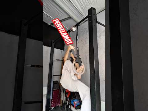 Aku harus MENYELAMATKAN MONYET INI !! #shorts