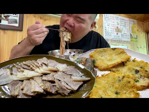 [살찔텐데] 푸우 인생 국시집. 수육,감자전 진짜 미쳤습니다 MUKBANG