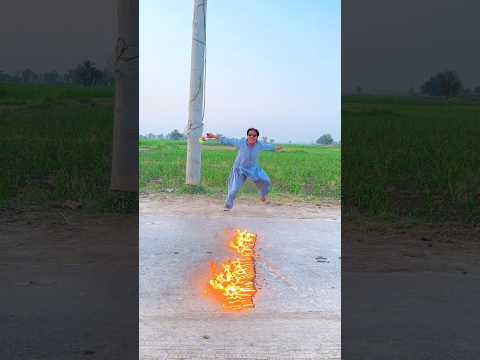 Allah ho Akbar gari ko bacha Liya #ytshorts #trendingshorts #ytviral