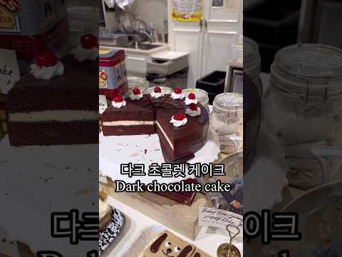 Dessert day in Korea🇰🇷 Cafe layered in Seoul🇰🇷 #korean #korea #seoul #mukbang #foodie #cake