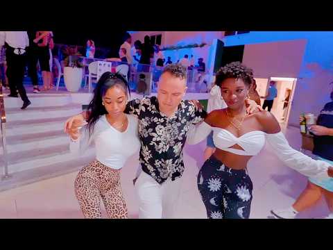 Mexicano y Dos Cubanas Bailando Salsa en La Habana - HOTEL DEAUVILLE CUBA #bailandosalsa