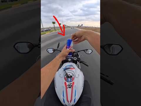 بيحطوا مشروب ريدبول للدراجه بتاعته 😨😨