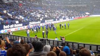 Schalke - Paderborn Mannschaft geht zu den Fans , Fan-Reaktion!