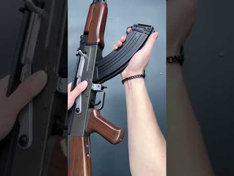 There isn't a man who wouldn't love to have a toy gun like this, is there?