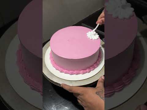 ഇതാണോ burgundy 🤔#shortsfeed #reels #shortsviral #cakeart #shorts #cakedesign #cakes #simplecakes