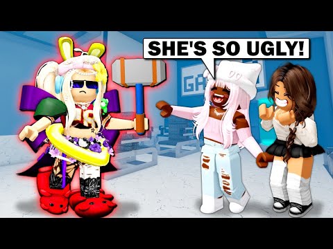 Wearing The WORST Outfit In Flee The Facility! (Roblox)