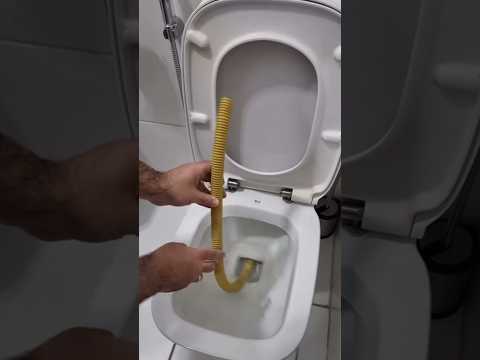 🚽 САНТЕХНИКИ СКРЫВАЮТ ОТ НАС ЭТО. Оказывается, мы можем легко прочистить засор и без их помощи.