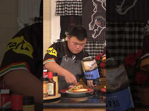 IS THIS WRONG FOR BURGERS?! #cooking #burgers #chips #chefs #food #foodie #tiktok
