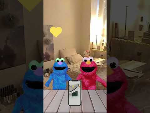Elmo red & Elmo blue... π
- Elmotube #shorts #funny