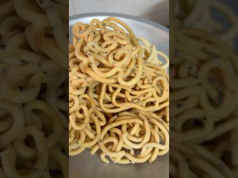 🌿🥨 Crispy Murukku #food #recipe #trending #viralvideo #srmsanjuofficial #streetfood #ammasamayal