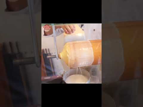 꿈빛 파티시엘/23겹으로 굽는 나이테빵 바움쿠헨 / 거대한 오븐 _Create Baumkuchen_Japanese street food #Shorts