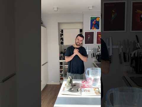 Faydasız deneyler serisinde bu sefer küçülen ayakkabıları 1 numara büyütüyoruz🙌 #lifehacks
