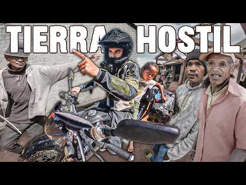 PERDIDO en territorio hostil. Asustando aldeanos | Madagascar | (S4/E2)