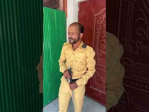 কাজের মেয়ের পায়ের সঙ্গে আইফোন অতঃপর