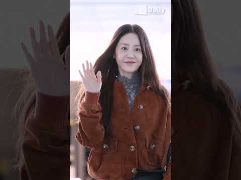 #고현정 등장부터 다른 아우라😍 #KoHyunJoung #<strong>발렌티노</strong> #공항패션 #출국 #shorts